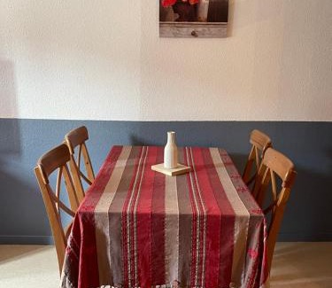 Verdun Apartment | Appartement COSY rue Chaussée