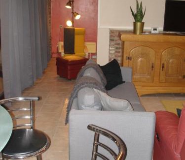 Courcelles Apartment | appartement Courcelles