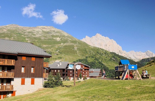 Meribel-Mottaret Condo | Appartement de Montagne | Accès Direct Aux Pistes!