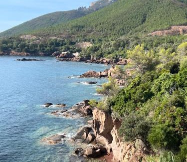 Le Trayas Apartment | Appartement dans résidence pieds dans l’eau