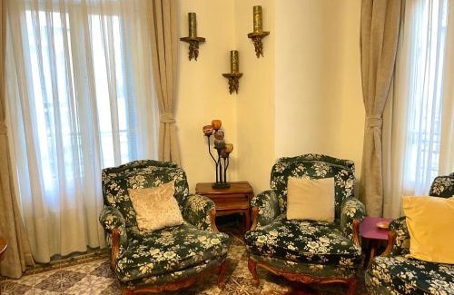 Algiers Apartment | Appartement Dans Immeuble Haussmanien