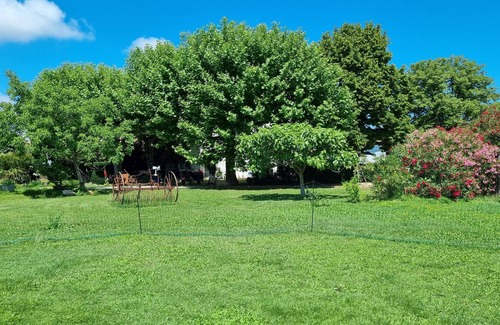Le Pontet Apartment | Appartement Dans Propriété Arboré