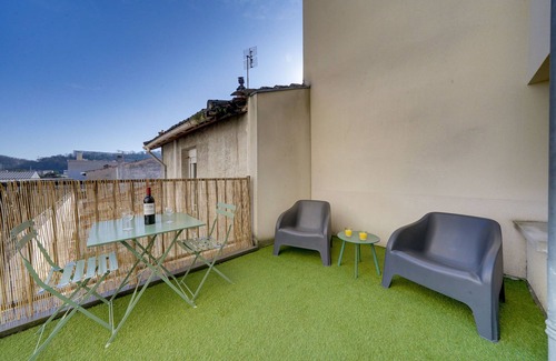 Bastide-Brazza Apartment | Appartement de 30 m2 - 5 min de Bordeaux - Terrasse - Parking Gratuit