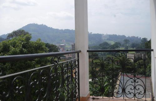 Yaounde Apartment | Appartement de standing à Yaoundé quartier Golf à proximité immédiate de l'Ambassade Americaine