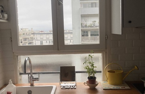 Combat Apartment | Appartement Deux Pièces Cuisine Très Bien Situé sur une Butte Très Calme