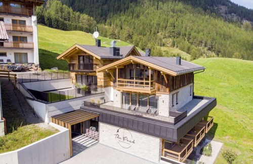 Soelden Apartment | Appartement Dolomiten by Interhome