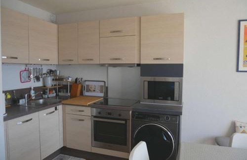 Etel Apartment | Appartement duplex à Étel 3* - Piscine, Wifi, Animaux admis, Parking à 600m de la plage - FR-1-479-200