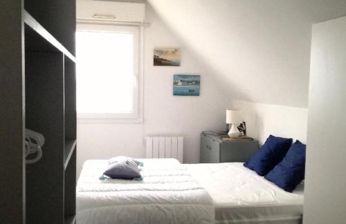 Etel Apartment | Appartement duplex à Étel 3* - Piscine, Wifi, Animaux admis, Parking à 600m de la plage - FR-1-479-200