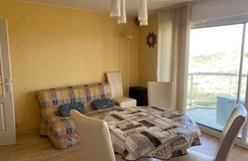 Stella-Plage Apartment | Appartement en bord de mer pour 4 pers avec balcon, parking et animaux admis - FR-1-236-169