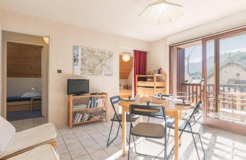 Briancon Apartment | Appartement fonctionnel 2 pièces avec parking, centre Briançon - FR-1-330C-60