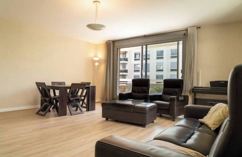 Issy-les-Moulineaux Apartment | Appartement Calme et 2 Parkings s/s à Paris 15