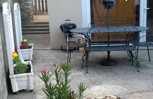 Cavaillon Apartment | Appartement Indépendant Avec Piscine vue Luberon