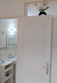 Mathay Apartment | appartement indépendant privé