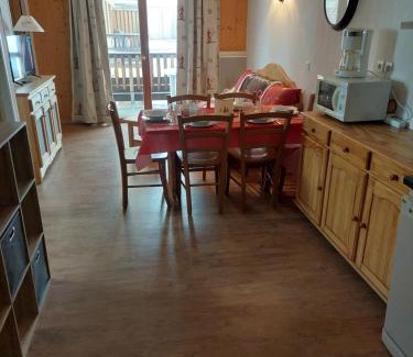 Orcieres-Merlette Apartment | Appartement labéllisé aux pieds des pistes agrée PMR 6 personnes