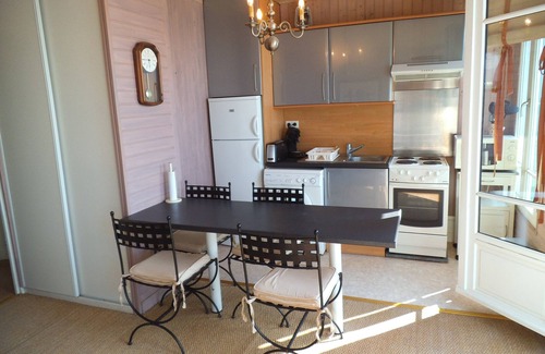 Mers-les-Bains Apartment | Appartement LE Large Face MER et Plage Avec Balcon