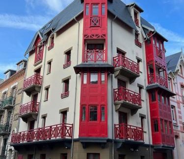 Mers-les-Bains Apartment | Appartement le penthouse, Villa Les Bains De Mers