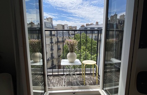 17th Arrondissement Apartment | Appartement Lumineux/Parc Monceau/champs Elysées/sacré Coeur