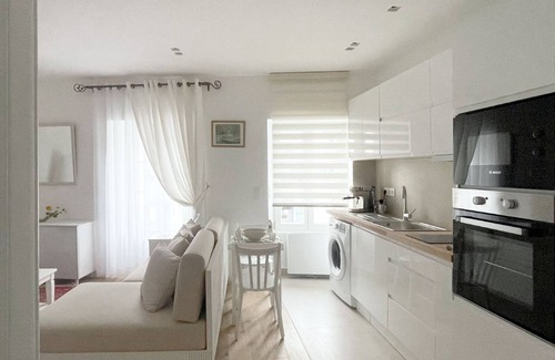 Provins Apartment | Appartement lumineux tout équipé avec vues exceptionnelles sur l’église St Ayoul