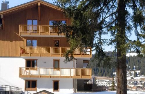 Les Saisies Apartment | Appartement luxueux 3 pièces, spa privé, skis aux pieds - FR-1-810-21
