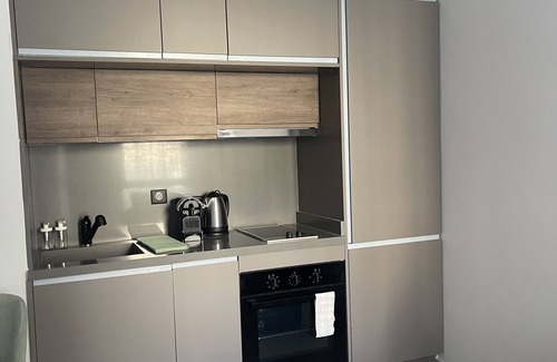 Gauthier Apartment | Appartement Luxueux en Plein Cœur de Gauthier, Netflix,