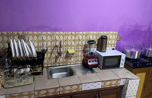 Yaounde Apartment | Appartement Meublé Moderne - Centre-ville Yaoundé (Air Conditioning, Wi-Fi, Security)