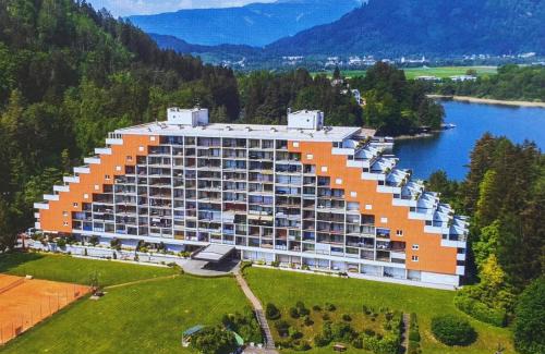 Landskron Apartment | Appartement mit Seeblick am Ossiacher See