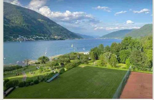Landskron Apartment | Appartement mit Seeblick am Ossiacher See