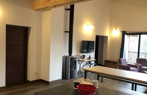 Ax-les-Thermes Apartment | Appartement Montagne , Poêle à Bois, Grand Confort et Proximité des Pistes