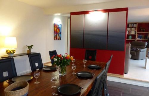 Moulins Apartment | Appartement panoramique au centre de Moulins avec terrasse, 2 chambres, et équipements modernes - FR-1-489-412