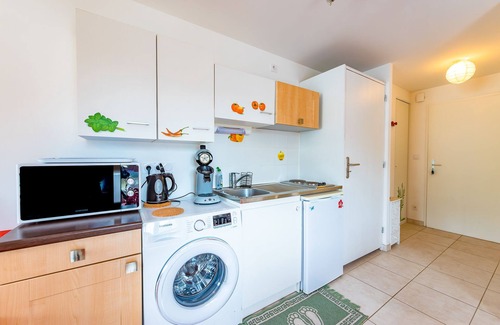Perros-Guirec Apartment | Appartement Perros Guirec au Pied Plage de Trestraou