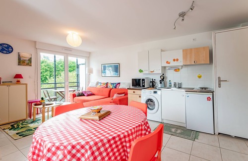 Perros-Guirec Apartment | Appartement Perros Guirec au Pied Plage de Trestraou