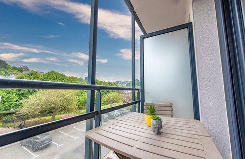 Perros-Guirec Apartment | Appartement Perros Guirec au Pied Plage de Trestraou