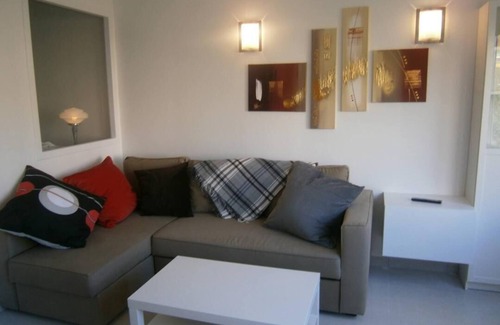 Le Lavandou Apartment | Appartement Proche Plage Restaurants Commerces et Toutes Commodités au Calme