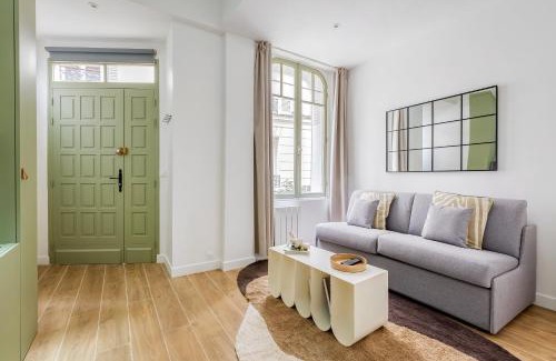 Quartier de l'Ecole-Militaire Apartment | Appartement proche Tour Eiffel