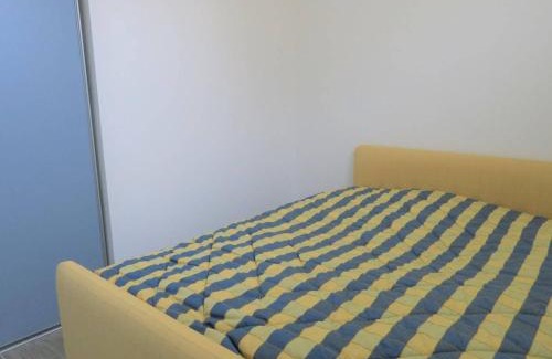 Perros-Guirec Apartment | Appartement rénové 3* avec WIFI, centre-ville Perros-Guirec, proche plages et commerces - FR-1-368-263