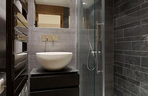 Val-d'Isere Apartment | Appartement rénové lumineux, ski aux pieds, parking & wifi - Val-d'Isère - FR-1-518-97