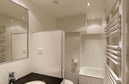 Val-d'Isere Apartment | Appartement rénové lumineux, ski aux pieds, parking & wifi - Val-d'Isère - FR-1-518-97
