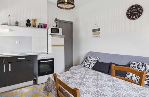 Marseillan Plage Apartment | Appartement RDC 5 pers avec grande terrasse sud, proche marché, animaux admis - Marseillan Plage - FR-1-326-712