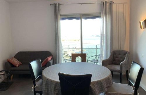 Perros-Guirec Apartment | Appartement refait à neuf avec vue mer, WIFI et balcon à Perros-Guirec - FR-1-368-59