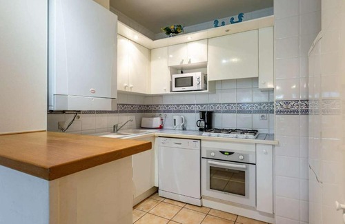 Saint-Jean-de-Luz City Center Apartment | Appartement Saint-Jean-de-Luz, 4 pièces, 6 personnes - FR-1-4-542