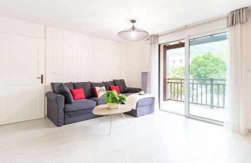 Saint-Lary-Soulan Apartment | Appartement spacieux 8 pers, centre village, balcon, parking, proche télécabine & thermes - FR-1-296-475