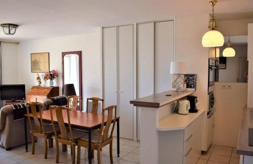 Tregastel Apartment | Appartement spacieux avec WIFI et parking à Trégastel, proche plage - FR-1-368-18