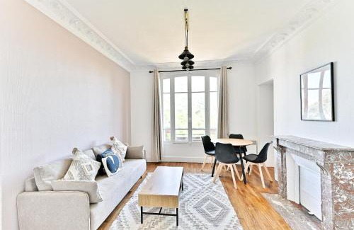 Puteaux Apartment | Appartement Spacieux et paisible Magnifique Vue