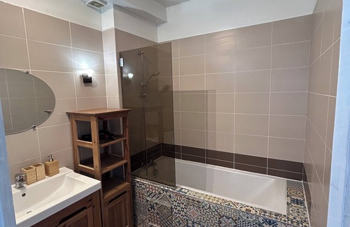 Le Bourget Apartment | Appartement Spacieux - Le Bourget