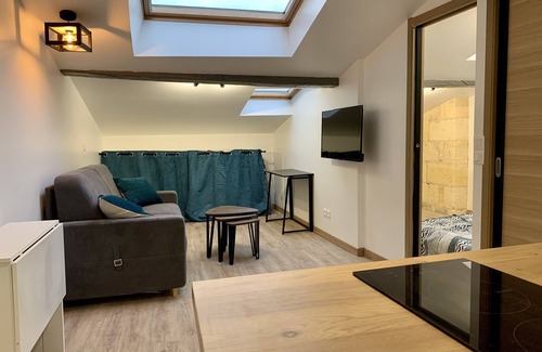 Saint-Michel Apartment | Appartement Standing Hypercentre Calme et Lumineux Idéalement Situé 1chb - WFI