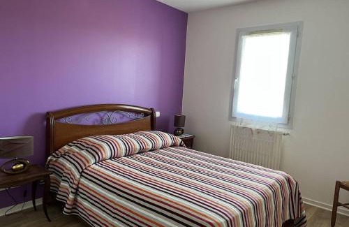 Cambo-les-Bains Apartment | Appartement T2 à Cambo-les-Bains, proche centre et thermes, avec terrasse, parking, et accès internet - FR-1-495-74