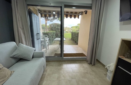 Plaine de la Brague Apartment | Appartement T2, Boxe Privée, Pour 4 Pers, Wifi, Piscines, Tennis, Pétanque