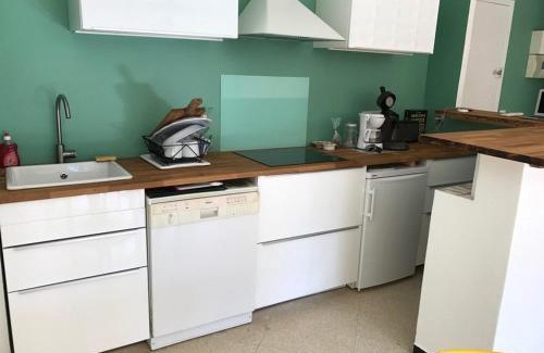 Cavalaire-sur-Mer Apartment | Appartement T2 climatisé avec balcon, WiFi et parking près du centre de Cavalaire-sur-Mer - FR-1-100-180