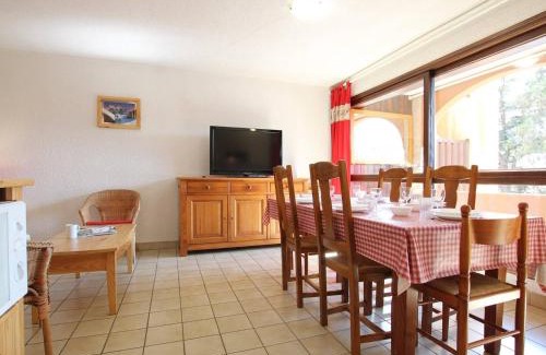 Briancon Apartment | Appartement T2 cabine à Briançon, parfait pour 4-6 pers, proche centre, télécabine et commerces - FR-1-330C-65