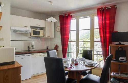 Cauterets Apartment | Appartement T2 cabine pour 6 pers, parking inclus, face aux télécabines - FR-1-401-19